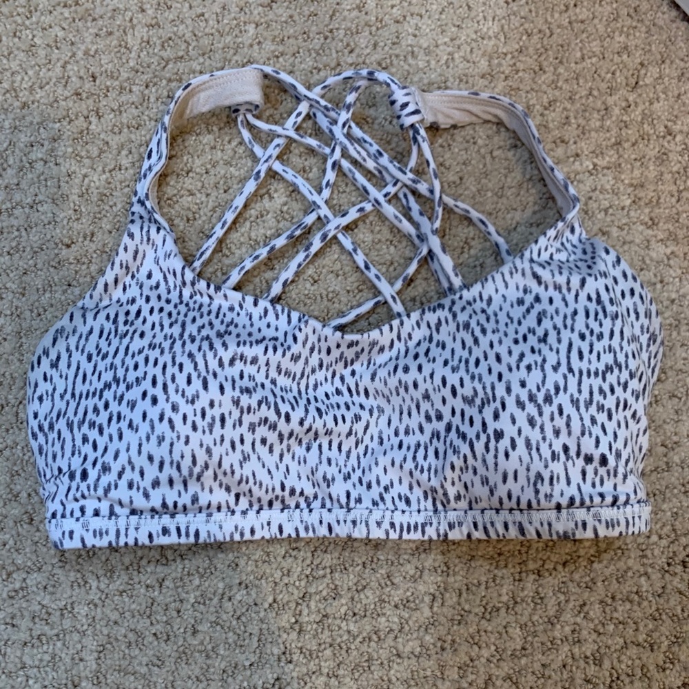 Lululemon sports bra
